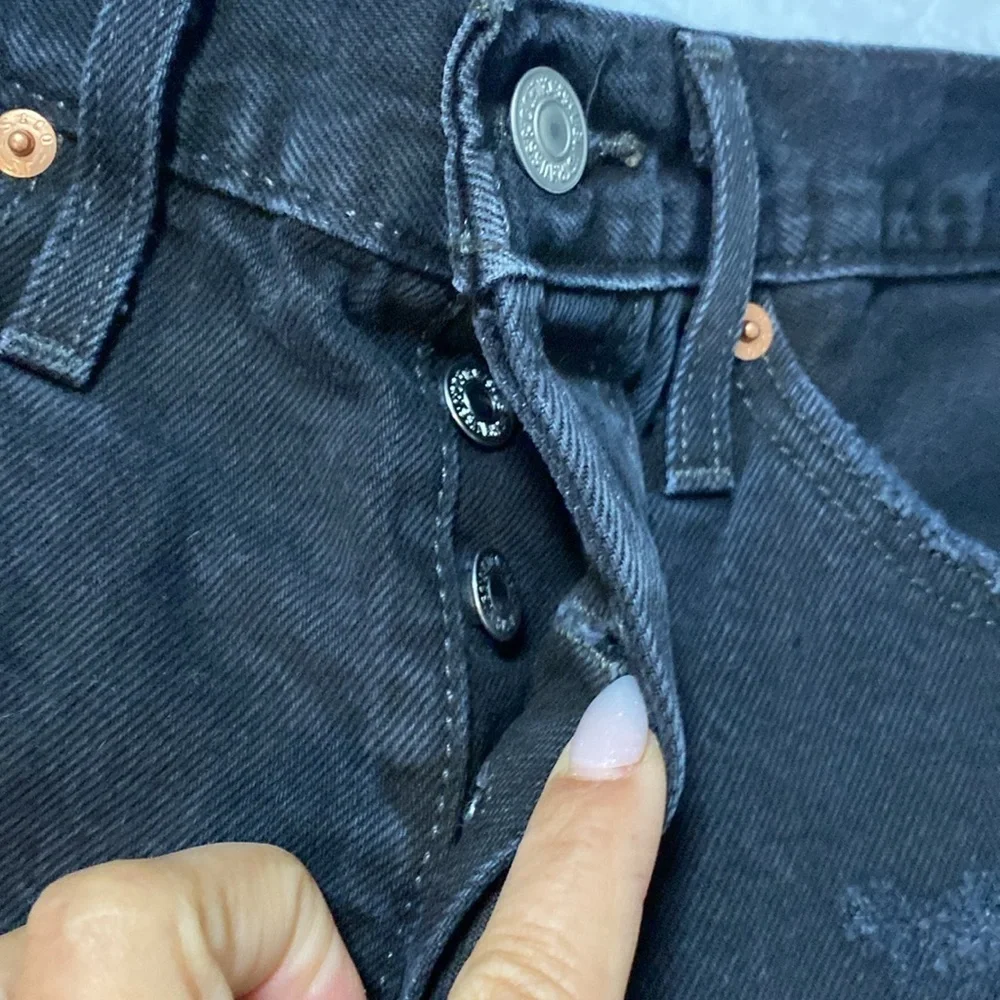 Levis | 501 Black Distressed Denim Shorts - W25 - High Rise - Picture 8 of 11